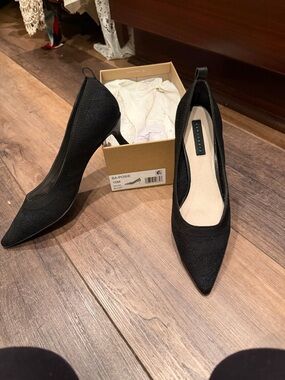 Sanctuary Black Pointed-Toe Knit Heels